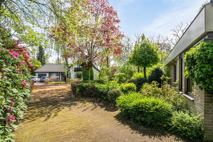 Foto 3 van Mondriaanhof 1