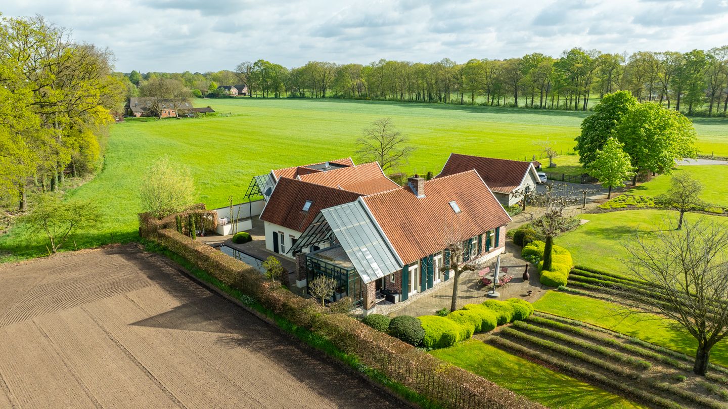 Huis te koop: Wikkerinkweg 8 7122 JE Aalten [funda]