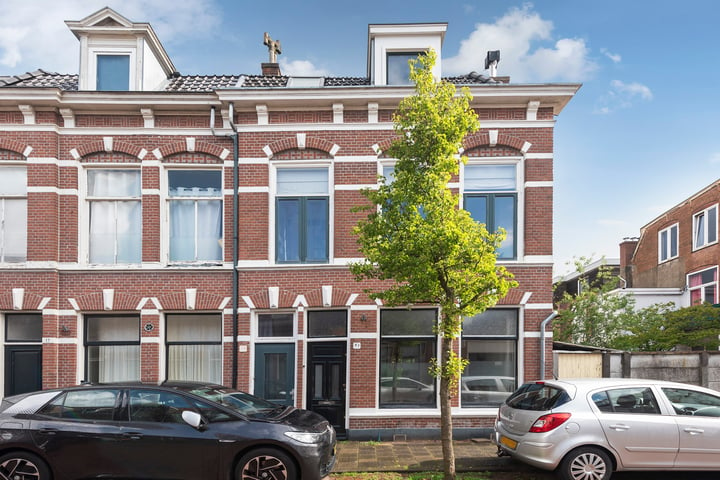 Bekijk foto 1 van Nicolaas van der Laanstraat 19-ZW