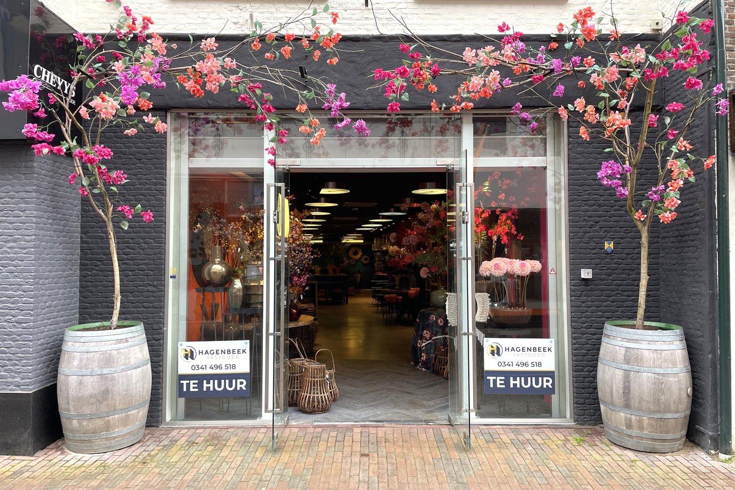 Bekijk foto 1 van Donkerstraat 23