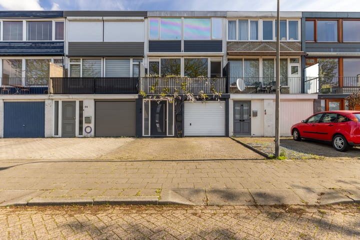 Bekijk foto 1 van Leeuwerikstraat 46