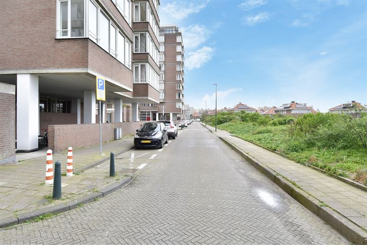 Bekijk foto 25 van Groningsestraat 235