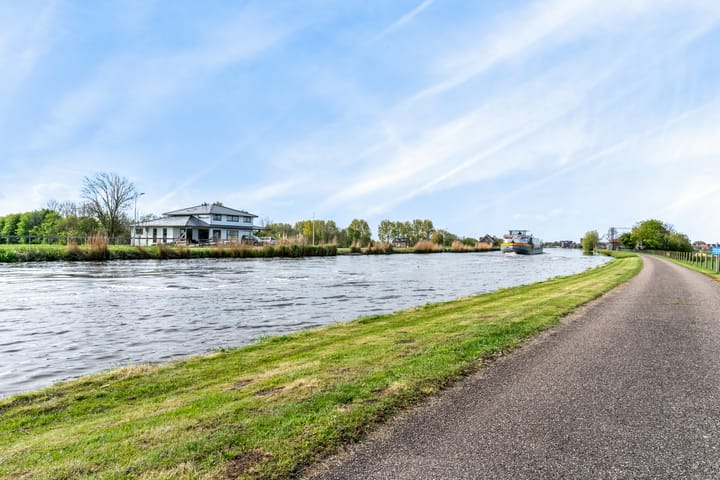 Photo 47 of Oosteinderlaan 100