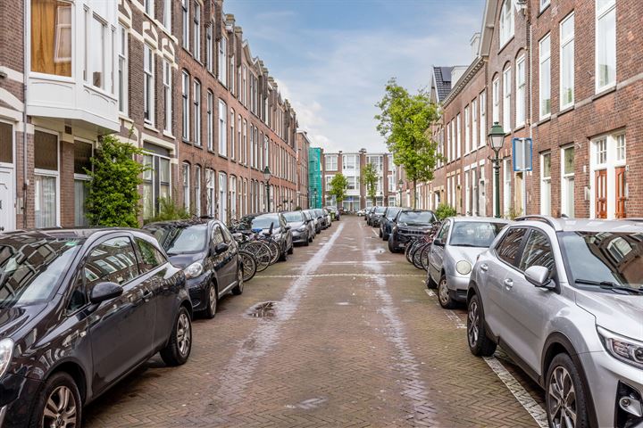 Bekijk foto 42 van Van Lumeystraat 68