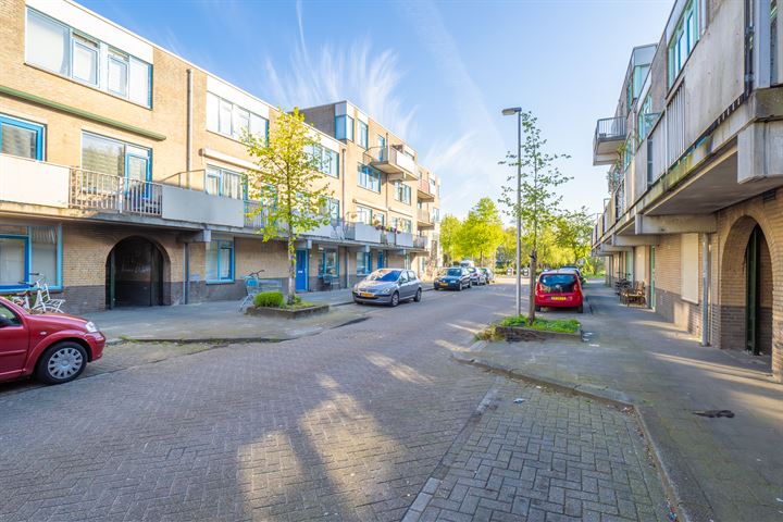 View photo 23 of Van der Marckstraat 54