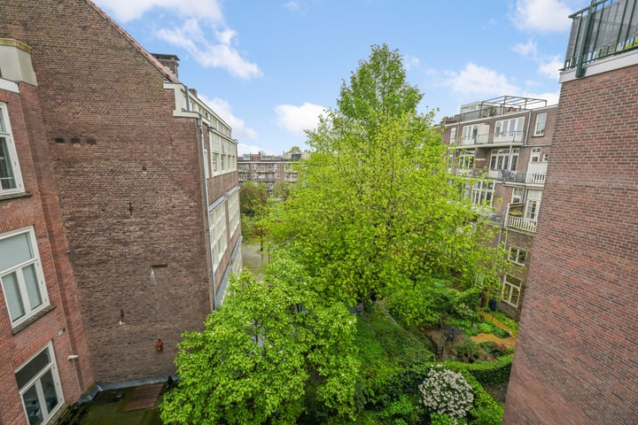 View photo 23 of Nicolaas Maesstraat 5-3