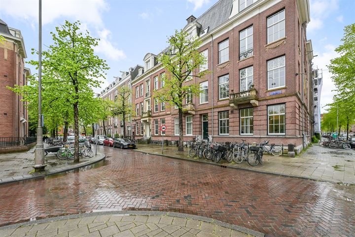 View photo 27 of Nicolaas Maesstraat 5-3