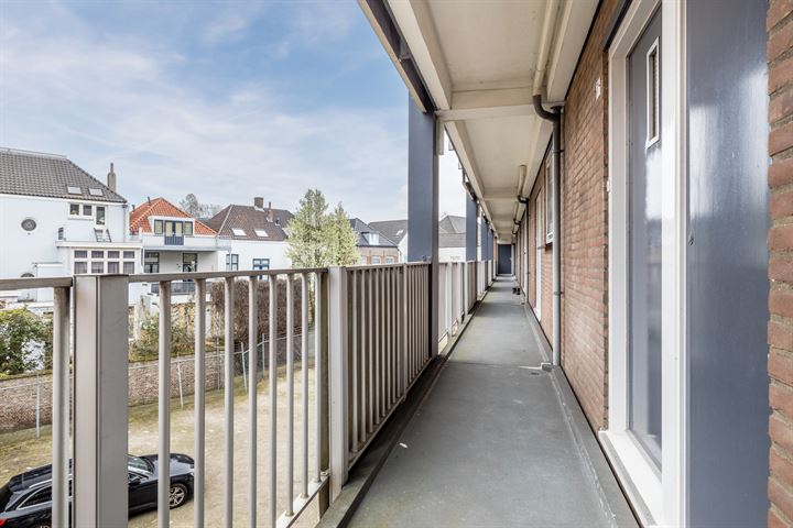 Bekijk foto 7 van Valkenstraat 7-A