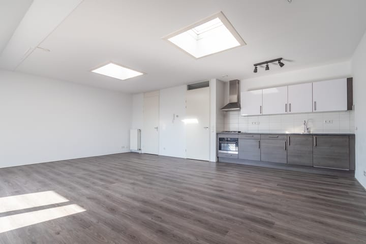 Foto 4 van Evertsenstraat 8-B