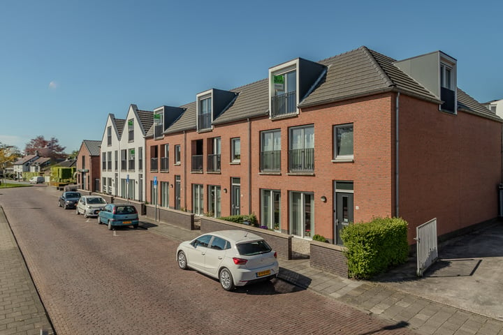 Bekijk foto 1 van Evertsenstraat 4-B