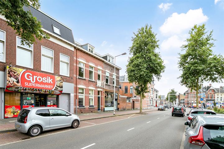 Bekijk foto 32 van Bredasestraat 4