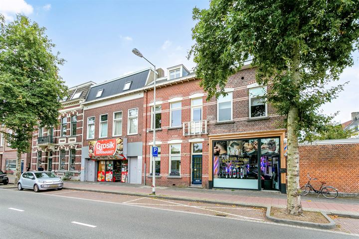 Bekijk foto 33 van Bredasestraat 4