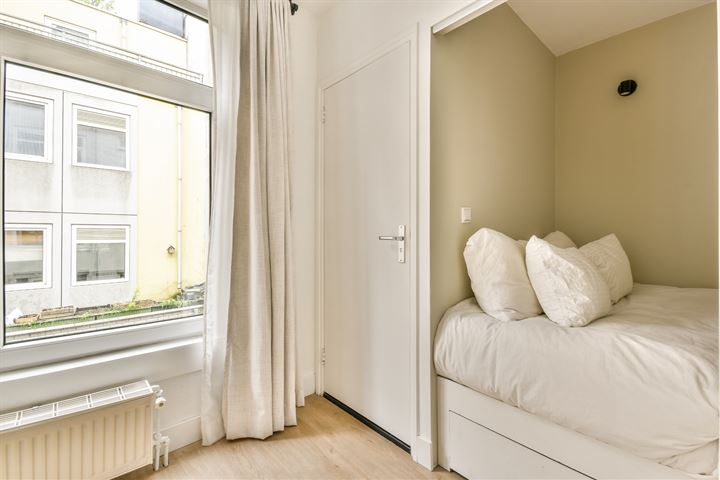 View photo 11 of Czaar Peterstraat 92-B