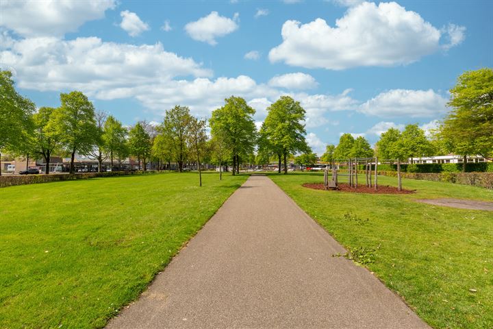 Bekijk foto 40 van Narcisstraat 36