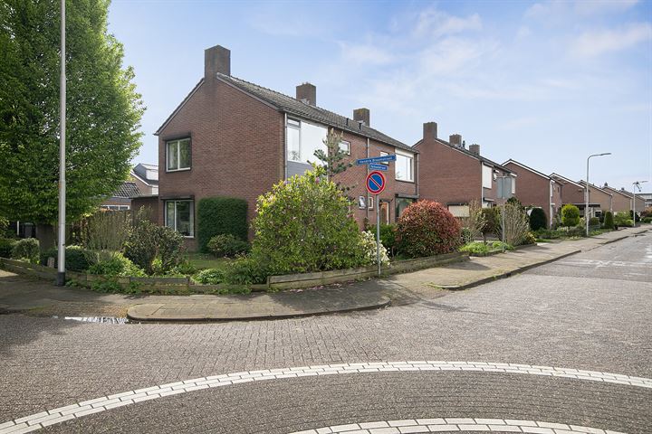 Bekijk foto 2 van Schoolstraat 3