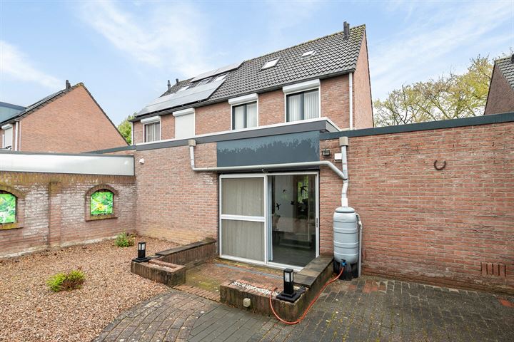 Bekijk foto 17 van Losvloerstraat 9