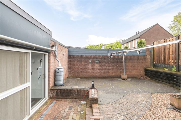 Bekijk foto 19 van Losvloerstraat 9