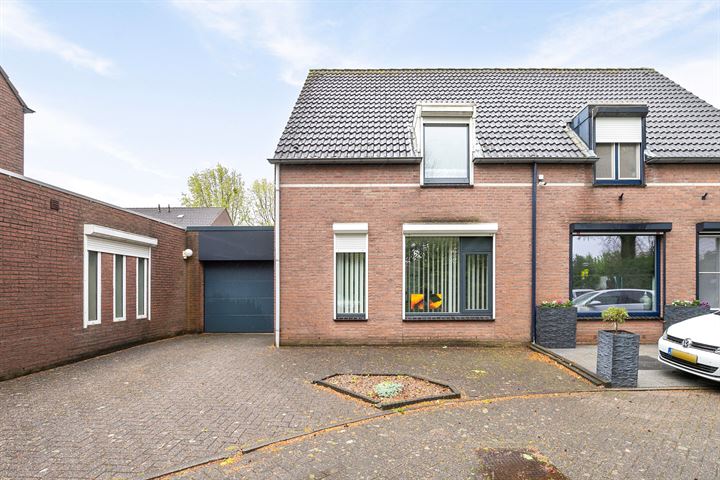 Bekijk foto 28 van Losvloerstraat 9