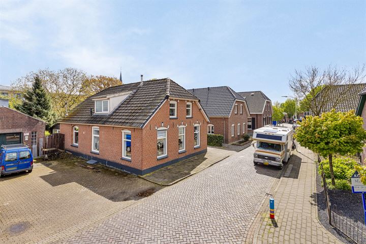 Bekijk foto 37 van IJsselstraat 4