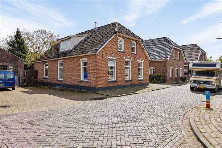 Bekijk foto 36 van IJsselstraat 4