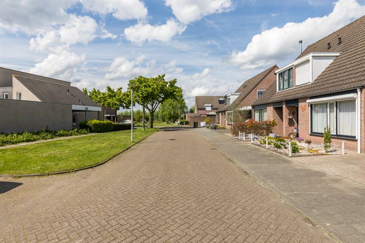 Bekijk foto 45 van Vonderstraat 8