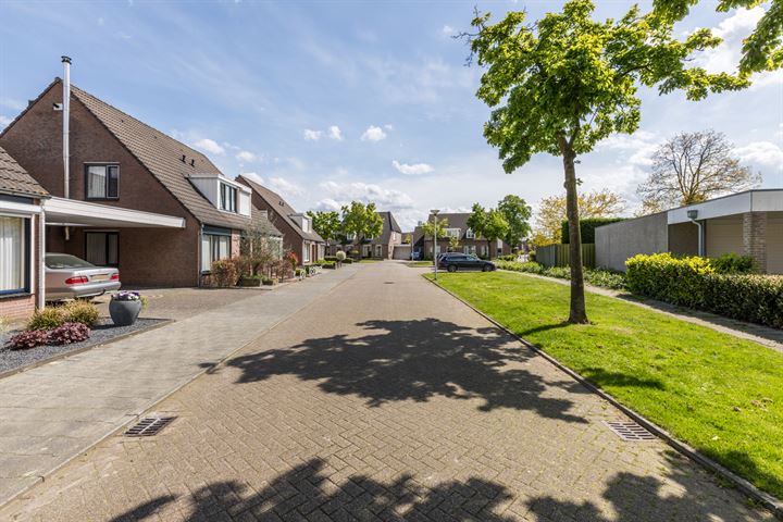 Bekijk foto 44 van Vonderstraat 8