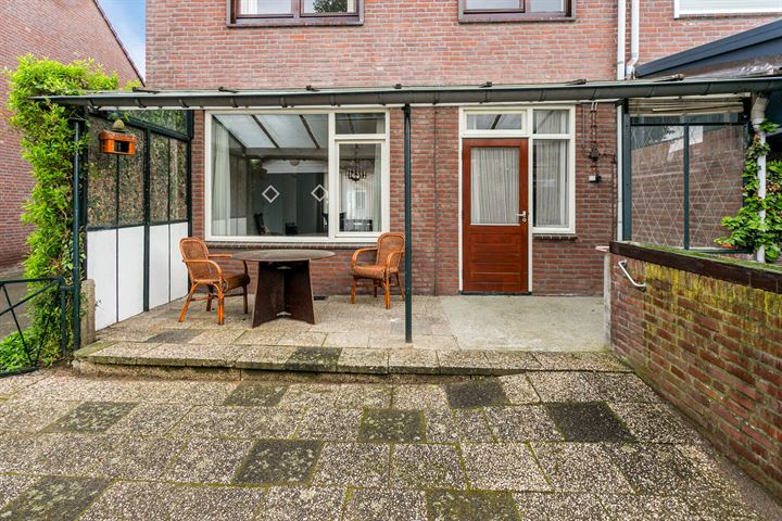 Bekijk foto 28 van Deken Rhoenstraat 18