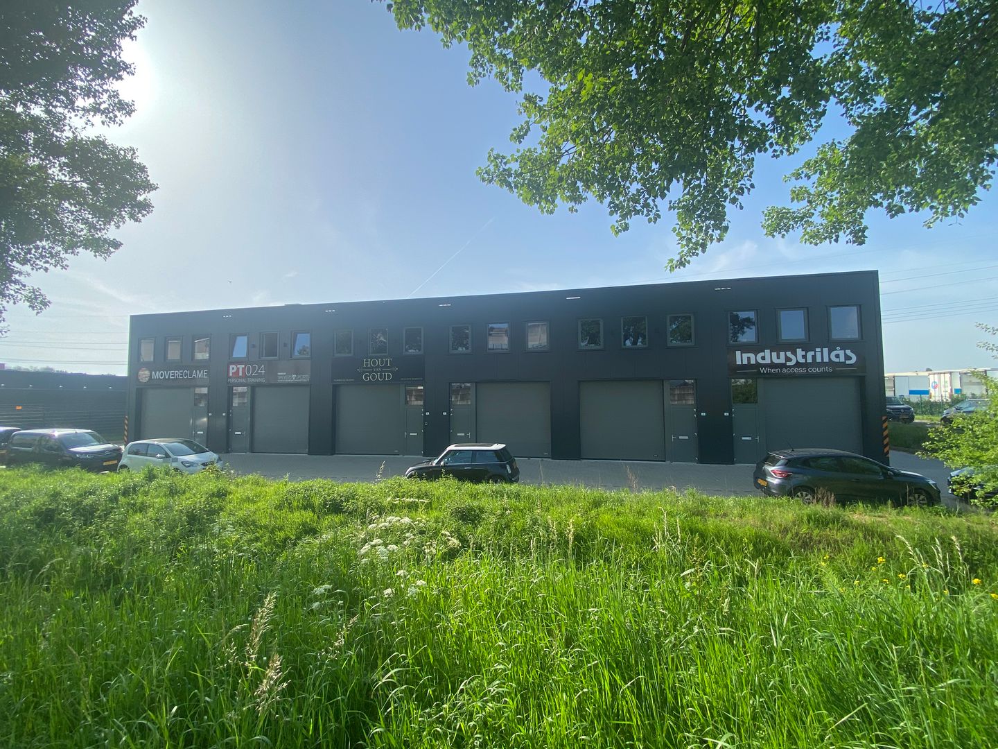 Bekijk foto 3 van Distributieweg 13