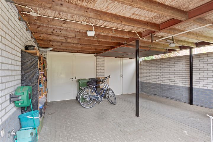 View photo 53 of Brigittastraat 15