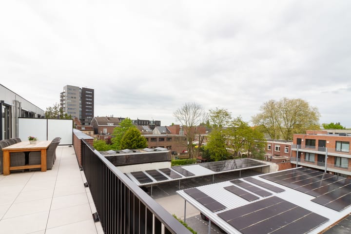 Foto 35 van Wilhelminaplein 10-D02