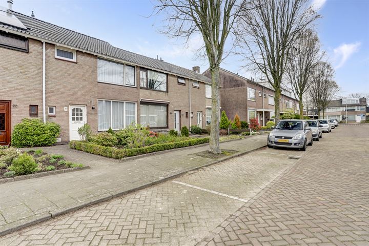 Bekijk foto 35 van Trompstraat 18