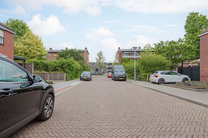 Bekijk foto 33 van de Genestetstraat 42