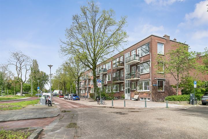 Bekijk foto 25 van Vroesenlaan 8-A