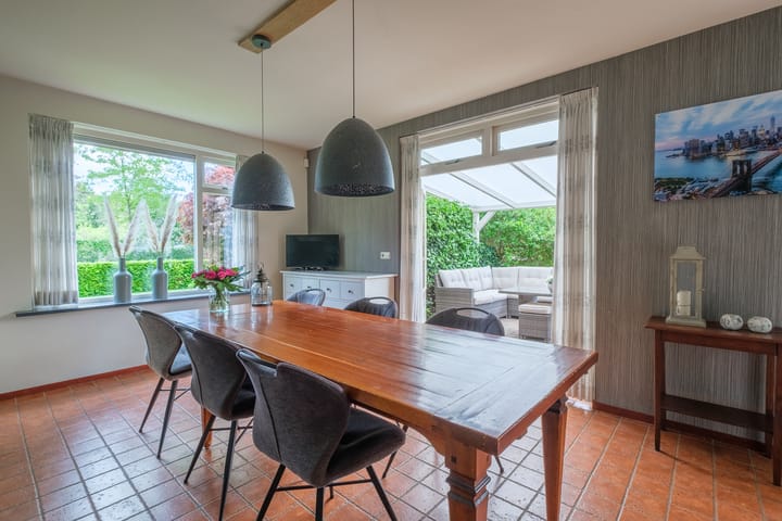 Foto 16 van Middendorpsstraat 14