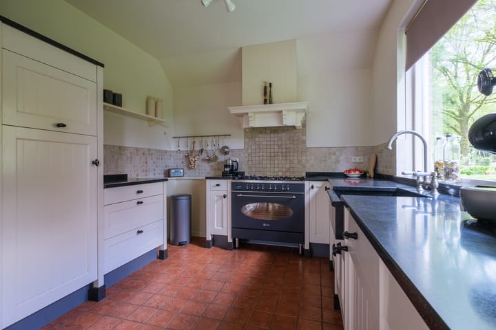 Foto 20 van Middendorpsstraat 14