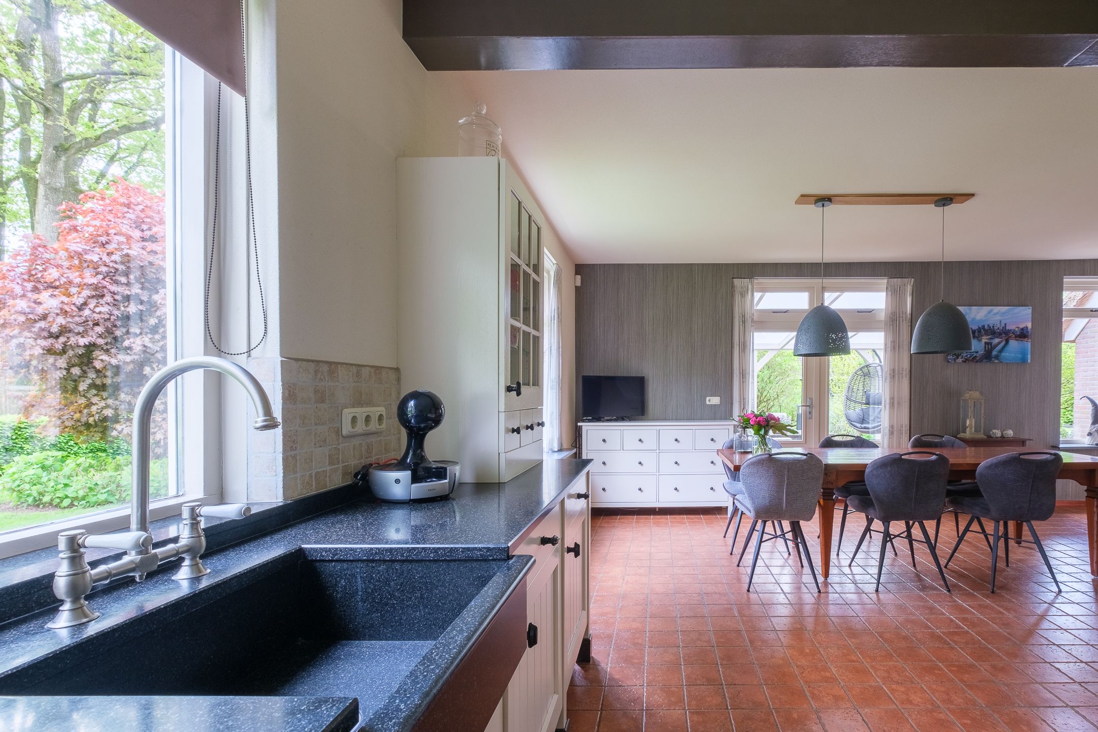 Foto 24 van Middendorpsstraat 14