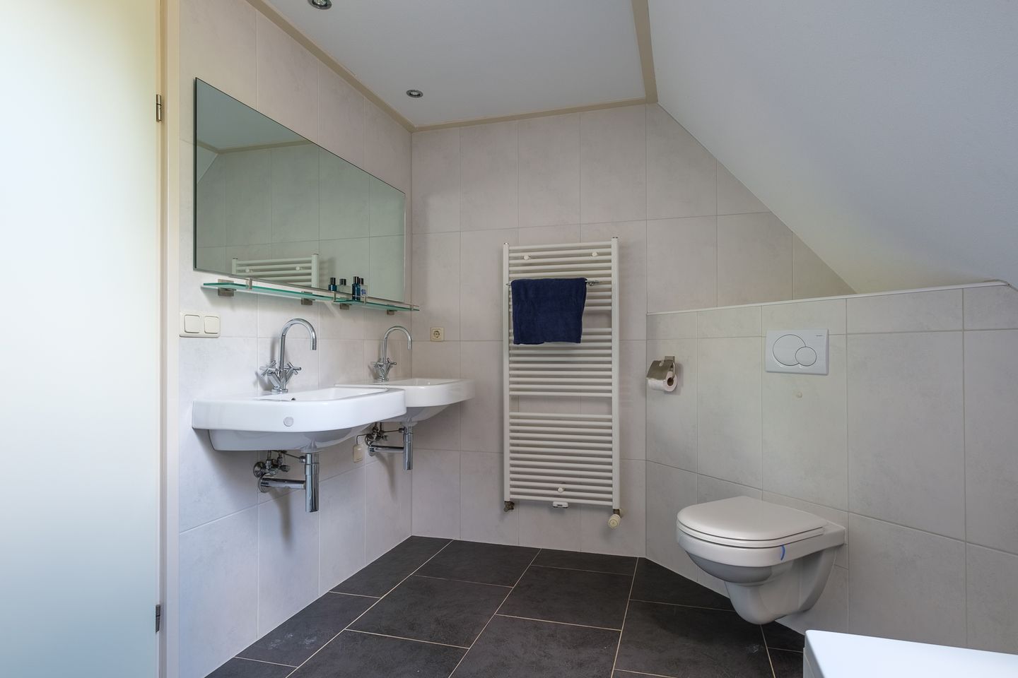 Foto 44 van Middendorpsstraat 14