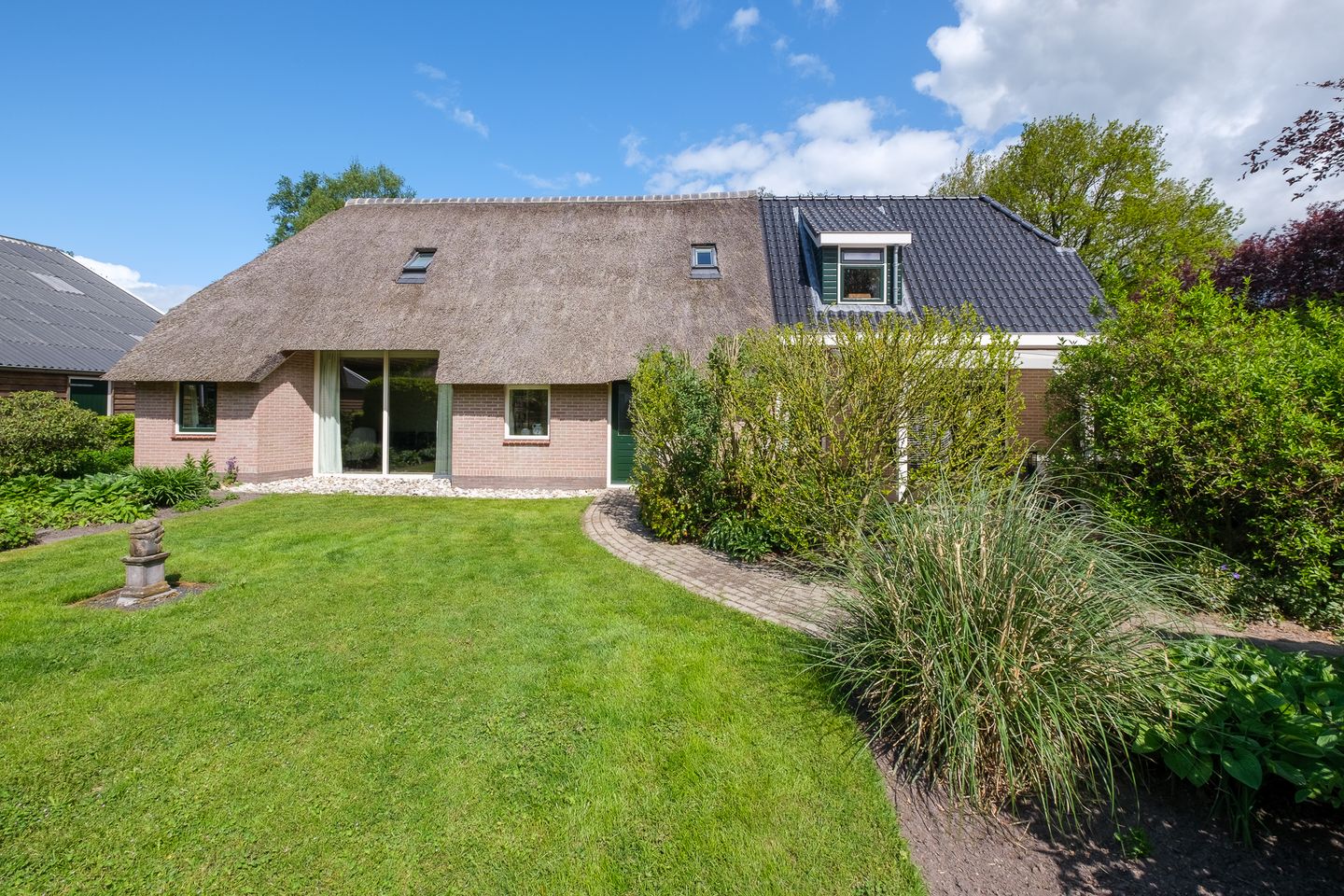 Foto 59 van Middendorpsstraat 14