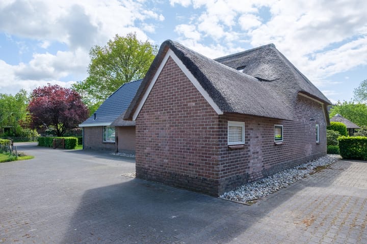 Foto 74 van Middendorpsstraat 14