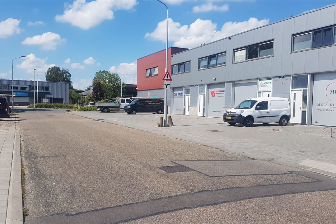 Bekijk foto 1 van Noordmeerstraat 2