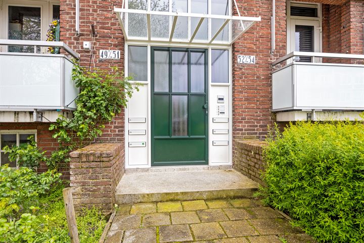 Bekijk foto 10 van Louis Couperusstraat 51