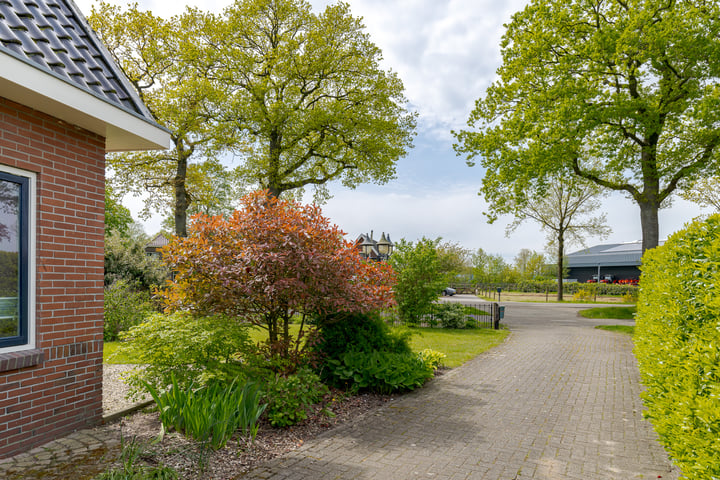 Bekijk foto 4 van Hoofdweg 13