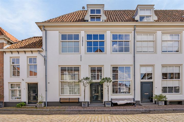 View photo 1 of Wijksestraat 30