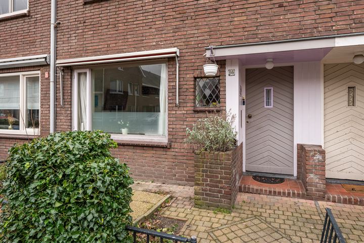 Bekijk foto 10 van Pastoor van Leeuwenstraat 66