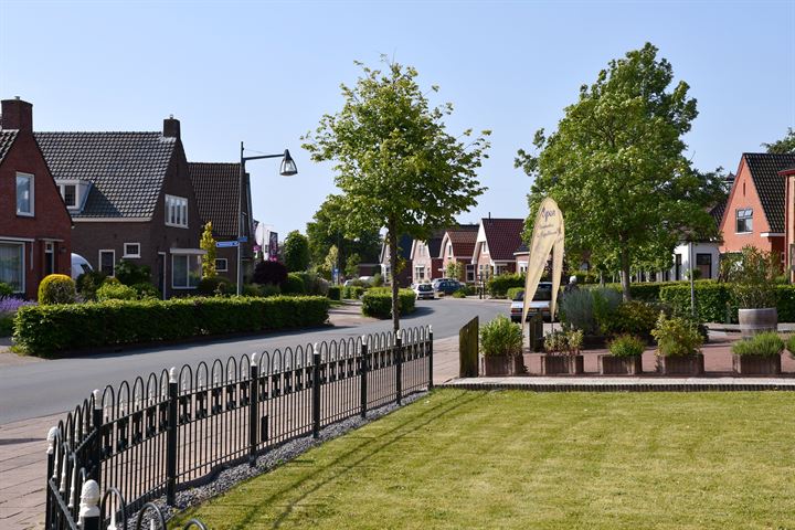 Bekijk foto 34 van Kanaalstraat 44