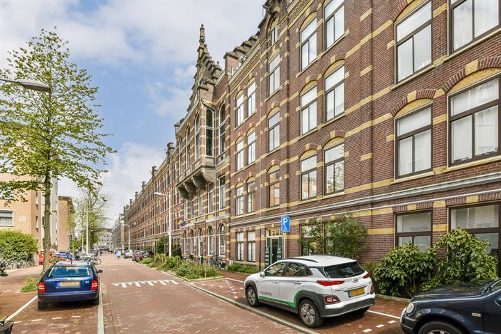 Bekijk foto 4 van Van Reigersbergenstraat 67-1