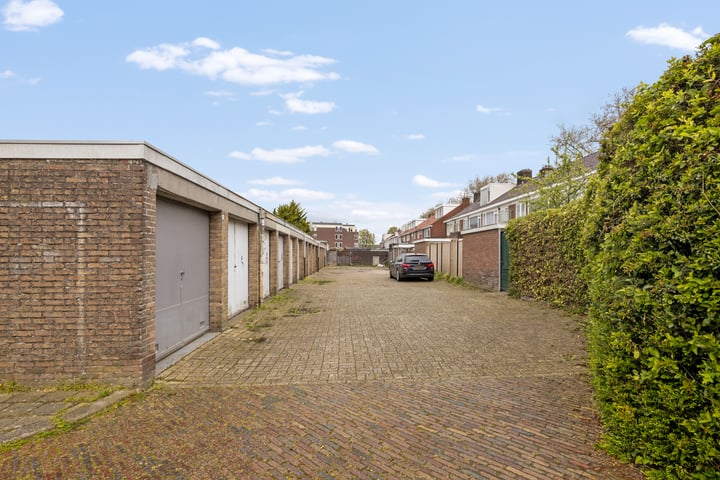 Bekijk foto 42 van de Ruyterweg 49