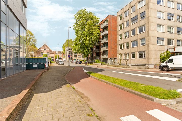 Bekijk foto 32 van Rosendaalsestraat 14