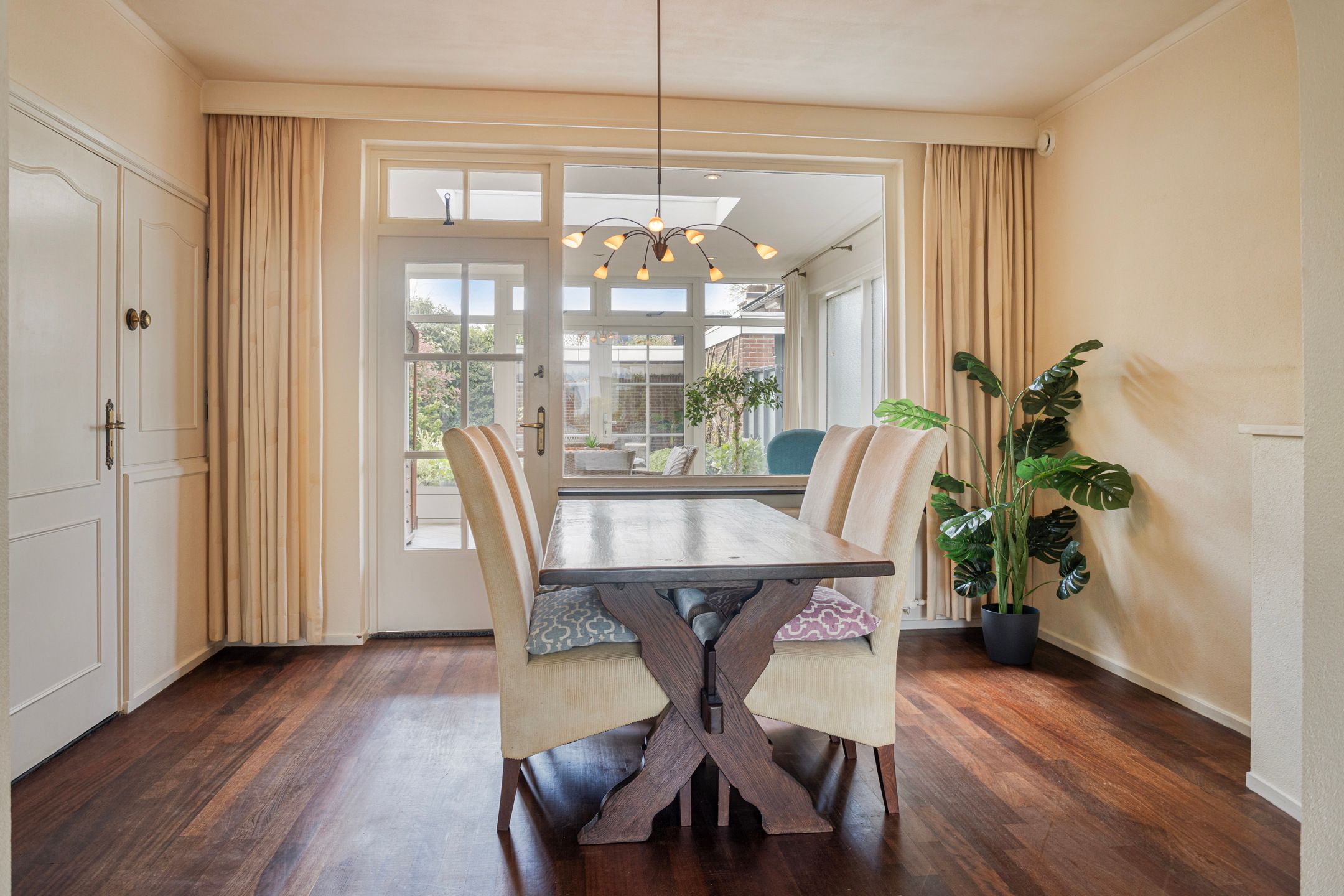 Foto 9 van Einthovenstraat 6