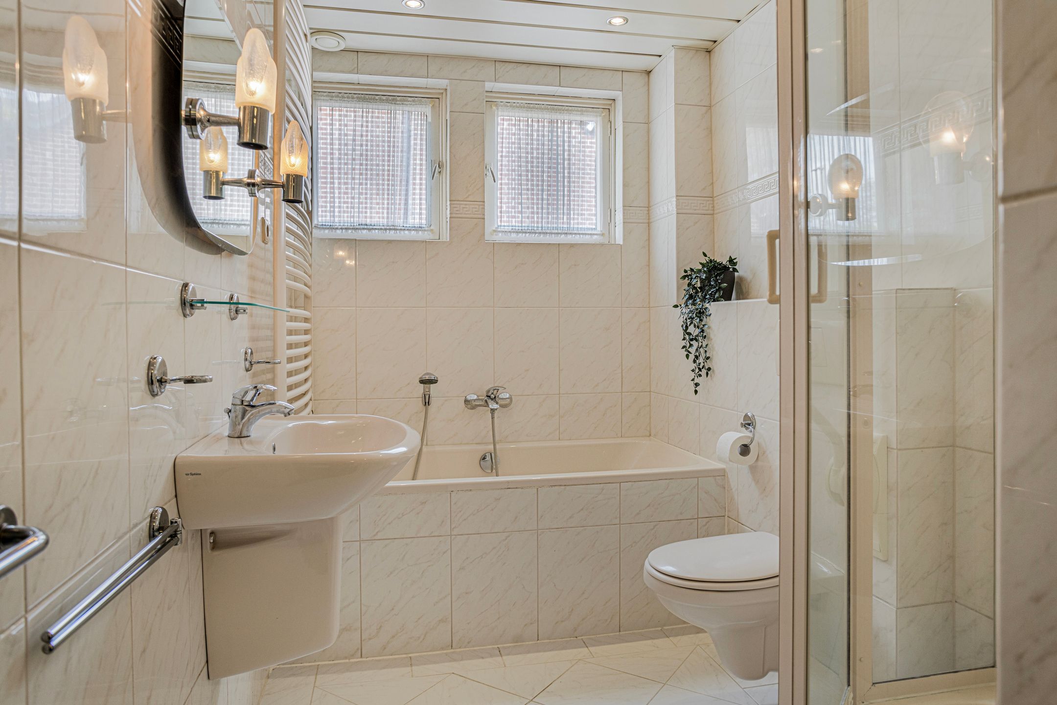 Foto 27 van Einthovenstraat 6